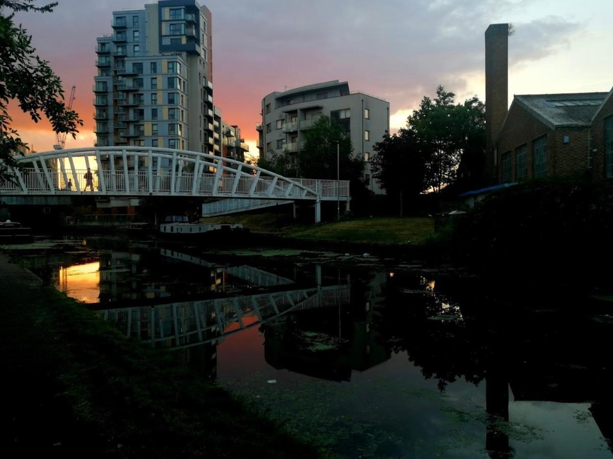 Lovely Luxury 1-Bed Apartment In Wembley Londýn Exteriér fotografie